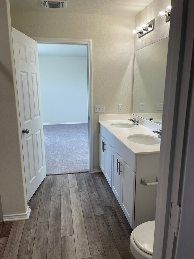 Building Photo - 161 Prairie Falcon Wy