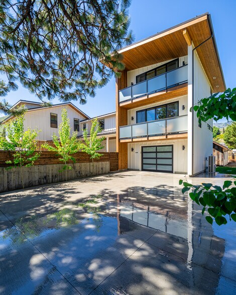 Unit B - 1 bedroom - 500 Surry Rd