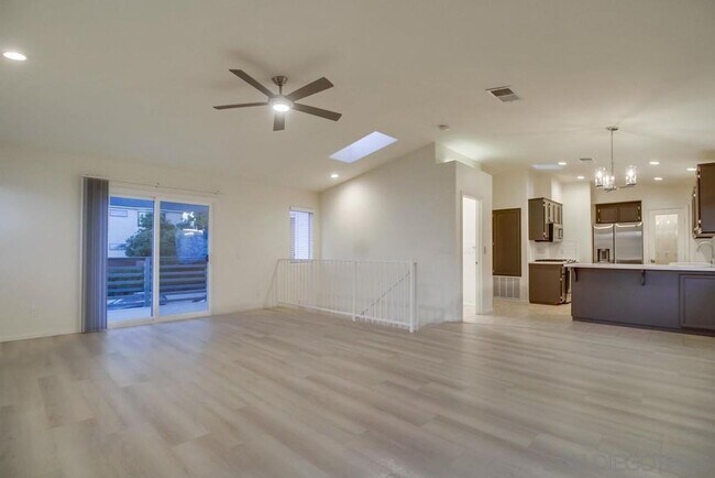 Building Photo - Modern Bungalow