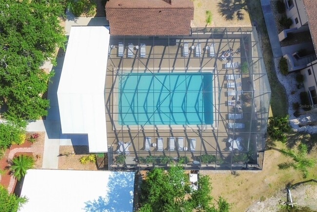 Building Photo - Oaks IV - RR203