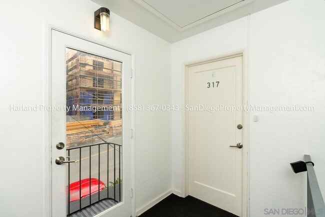 Building Photo - 317 Hawthorn St