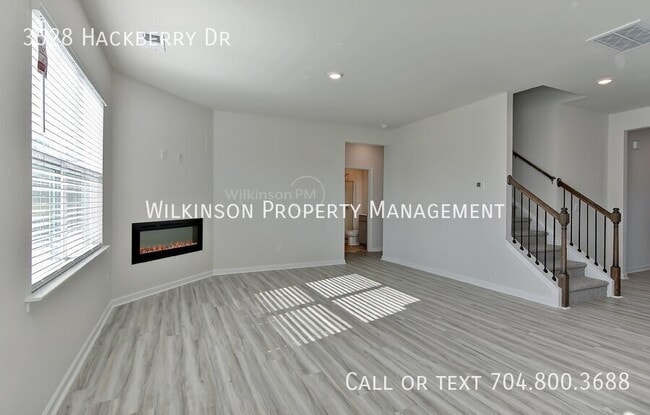 Building Photo - 3528 Hackberry Dr