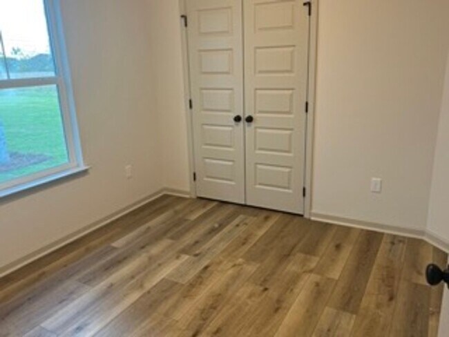 Building Photo - 3513 Mill Point Cove