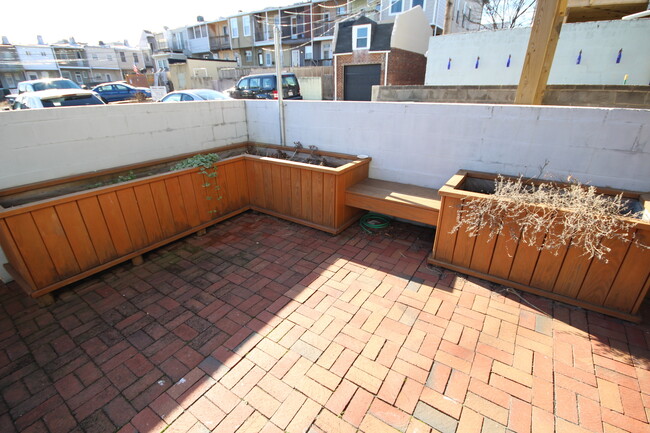 Building Photo - Coming Soon!!  Beautiful, well kept 3 bedr...