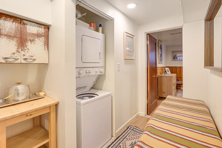 Building Photo - 1383 S Zenobia St