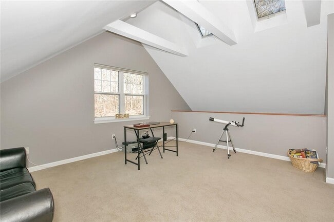 Building Photo - 86 Hillcrest Ln