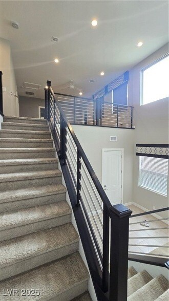 Building Photo - 1027 Whitworth Ave