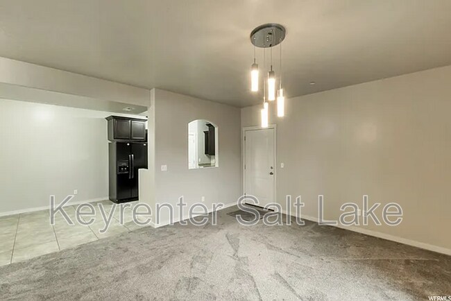 Building Photo - 203 Jordan Ridge Boulevard