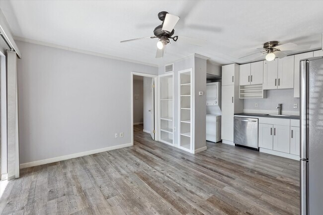 Building Photo - 13151 Walden Rd