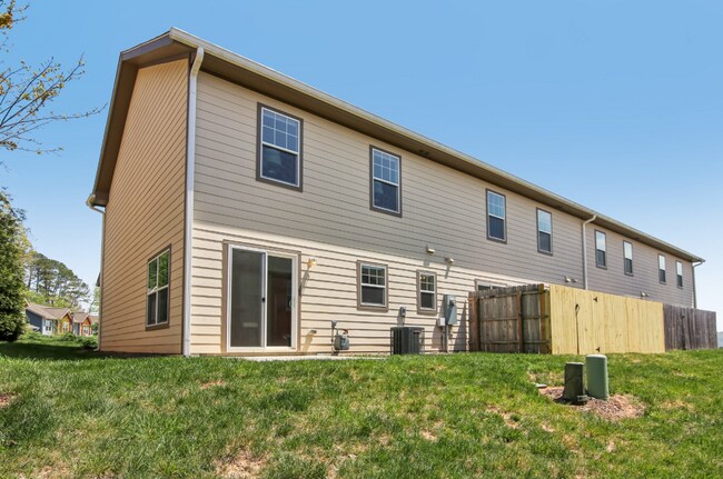 Building Photo - Arden Townhouse Rental