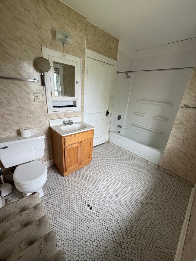 Bathroom with tub - 1530 Grand Ave