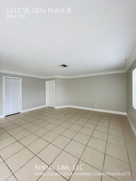 Building Photo - 4111 SE 18th Pl