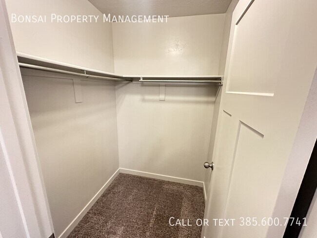 Building Photo - 343 N 680 E