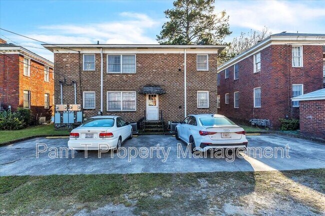 Building Photo - 736 E 45th St