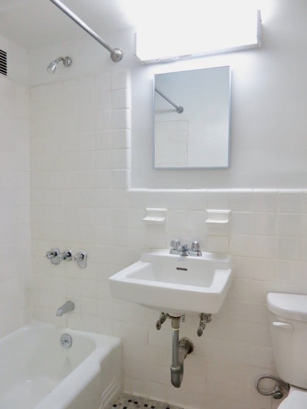 Building Photo - 1370 Saint Nicholas Avenue