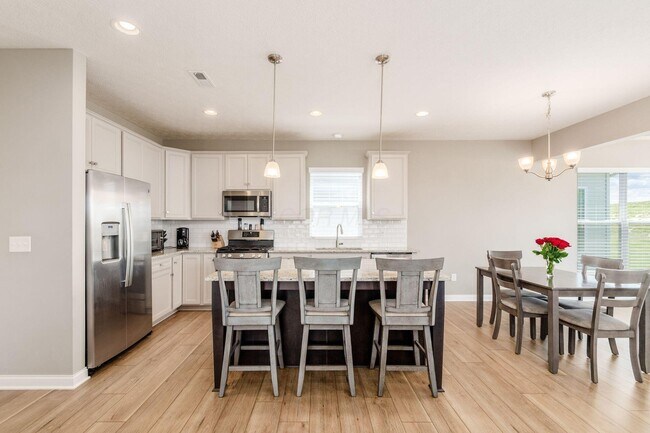 Building Photo - 7270 Cutler Dr