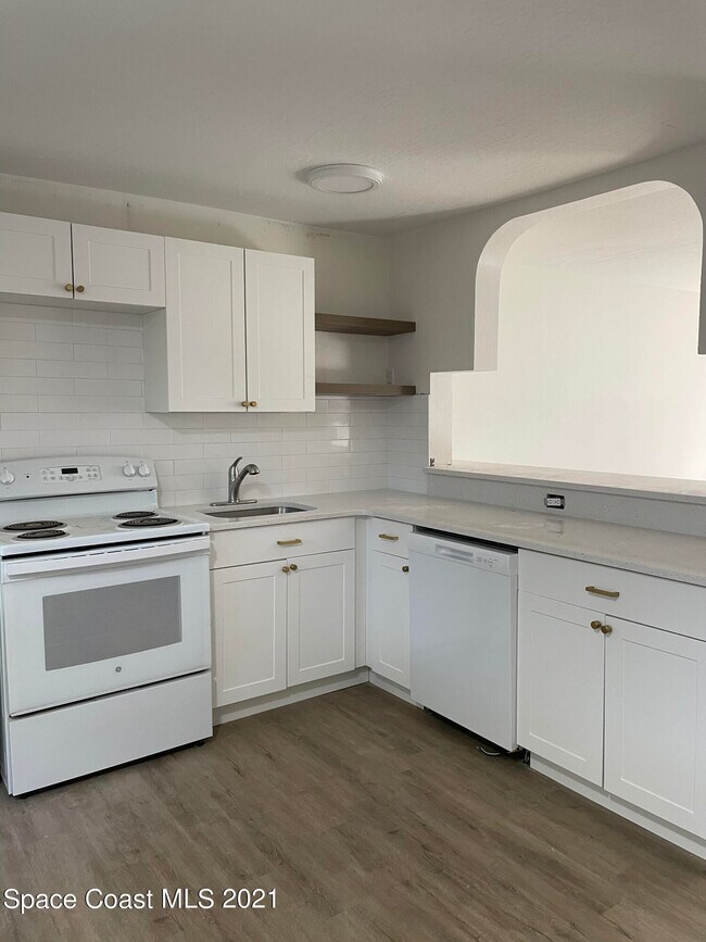 Building Photo - 107 Woodland Dr