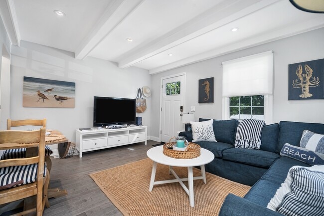 Building Photo - 76 S Edgewood Rd