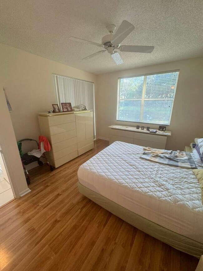 Building Photo - 7874 Laina Ln