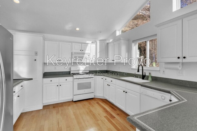Building Photo - 1559 Oak Cliff Dr