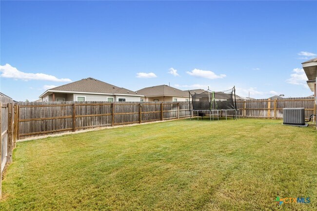 Building Photo - 1606 Flatland Trl