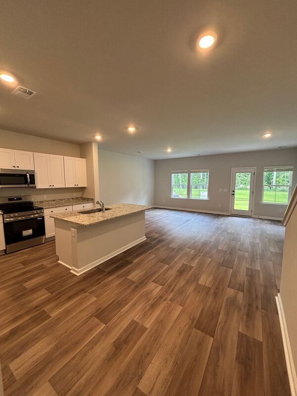 Building Photo - 8010 Triggerfish Wy