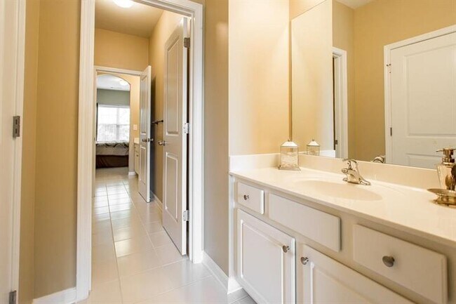 Building Photo - 934 Urban Ash Ct