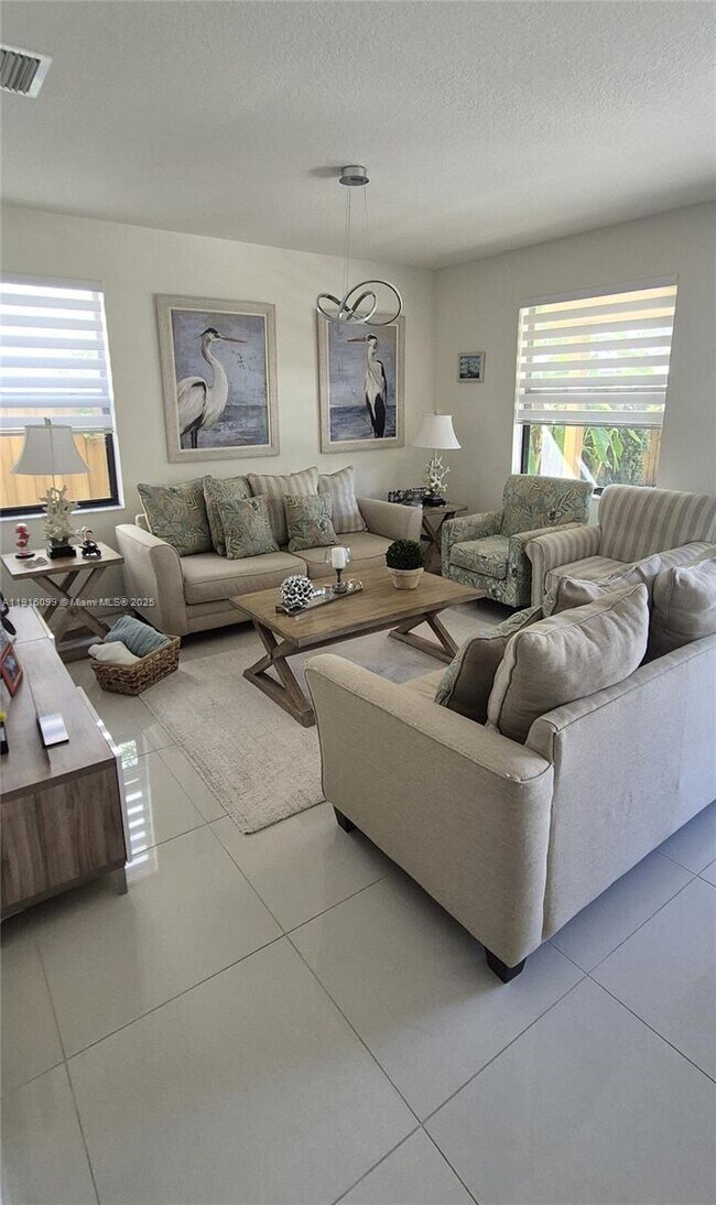 Building Photo - 8760 NW 102nd Ct