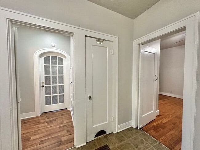 Building Photo - Charming 1 Bedroom, 1-Bath Unit – Downstairs!