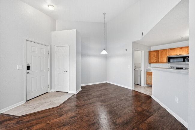 Building Photo - $1,595.95, 1 Bed, 1 Bath Condo in Aurora with In Unit Laundry and Pool Access!