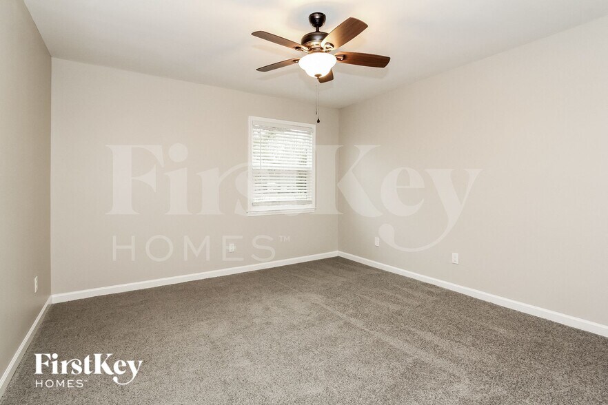 Building Photo - 3610 Bardot Dr