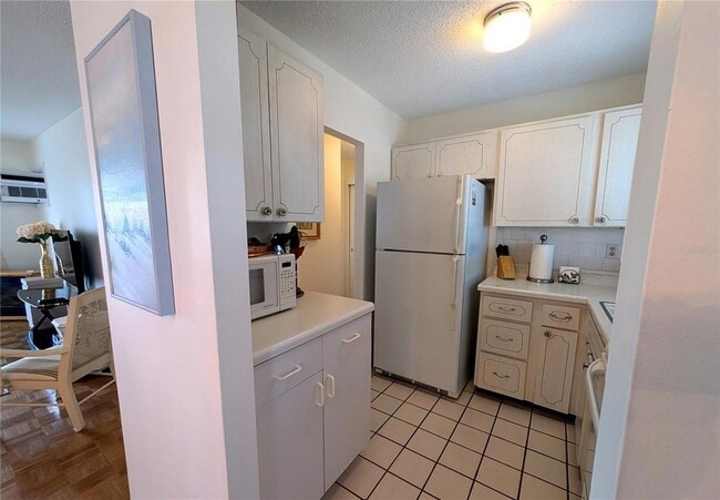 Building Photo - 2547 60th Ave W