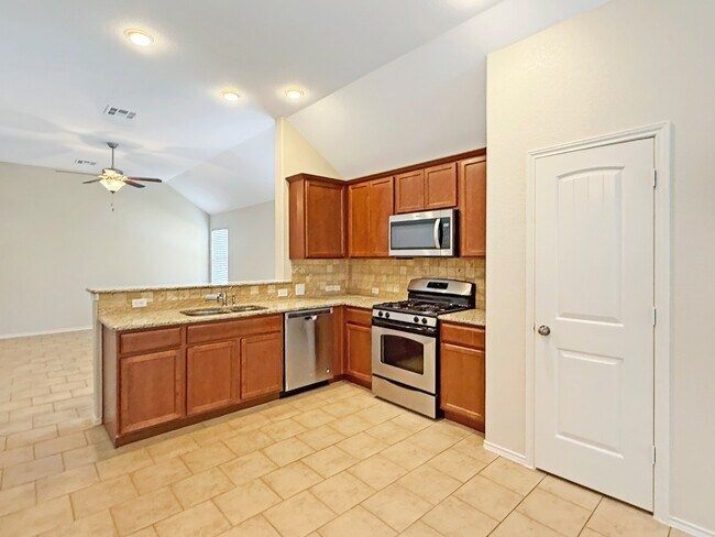 Building Photo - 437 Travertine Trail