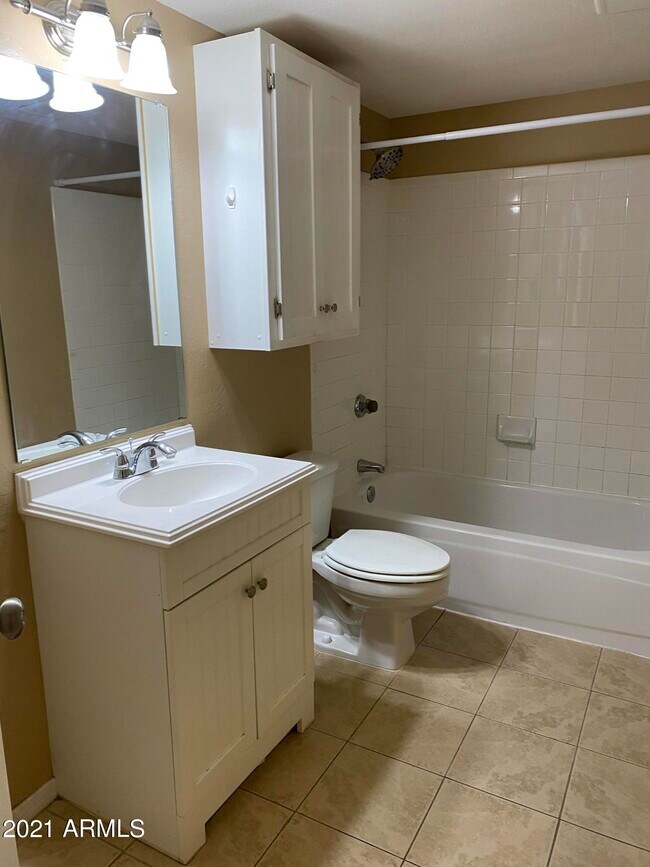 Building Photo - 4224 W Calavar Rd