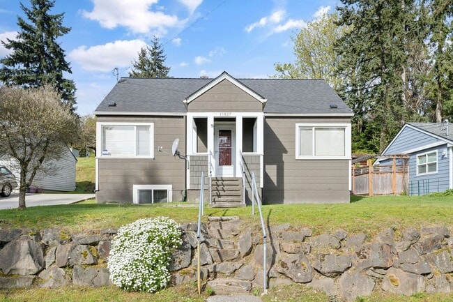 Primary Photo - 10827 10th Ave SW