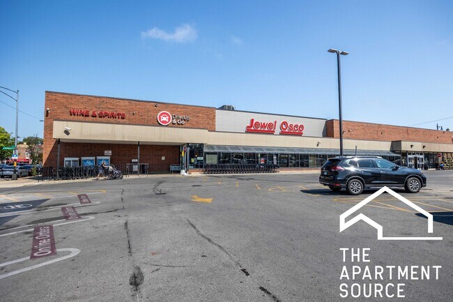 Building Photo - 1555 W Hollywood Ave