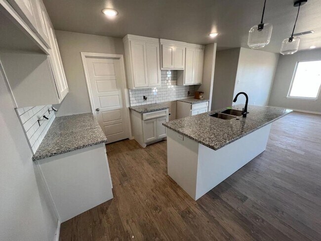 Building Photo - 1407 17th St