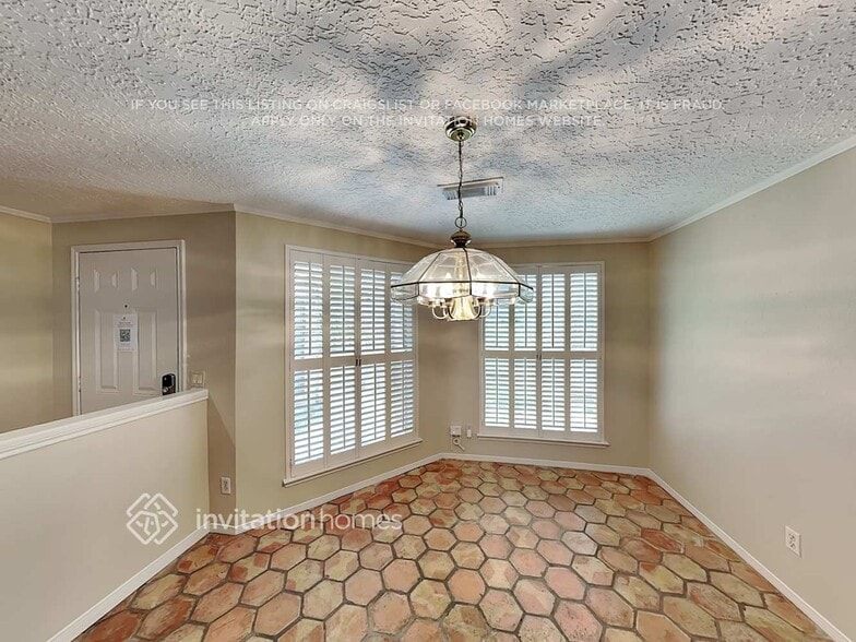 Building Photo - 2227 Briarwest Blvd