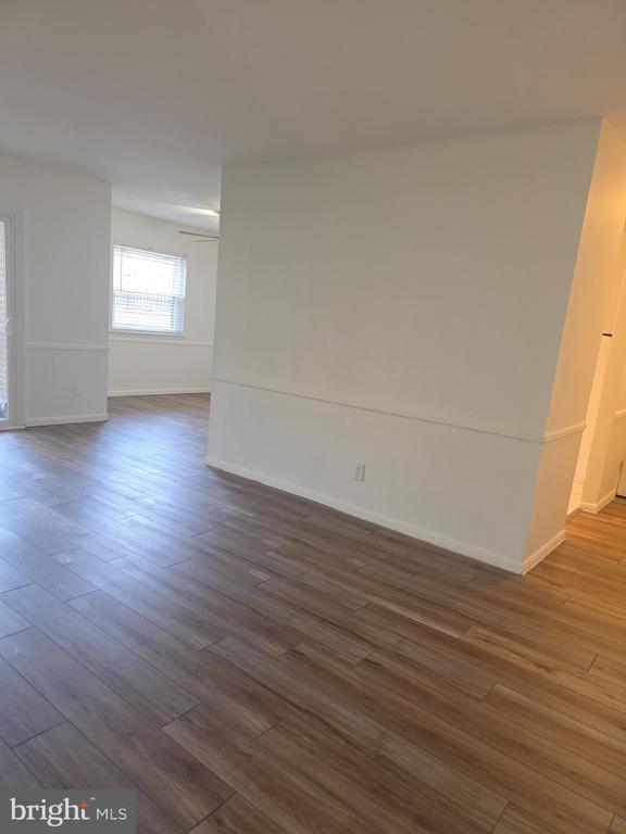 Building Photo - 5426 Valley Green Dr