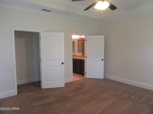 Building Photo - 114 Lake Merial Shores Dr