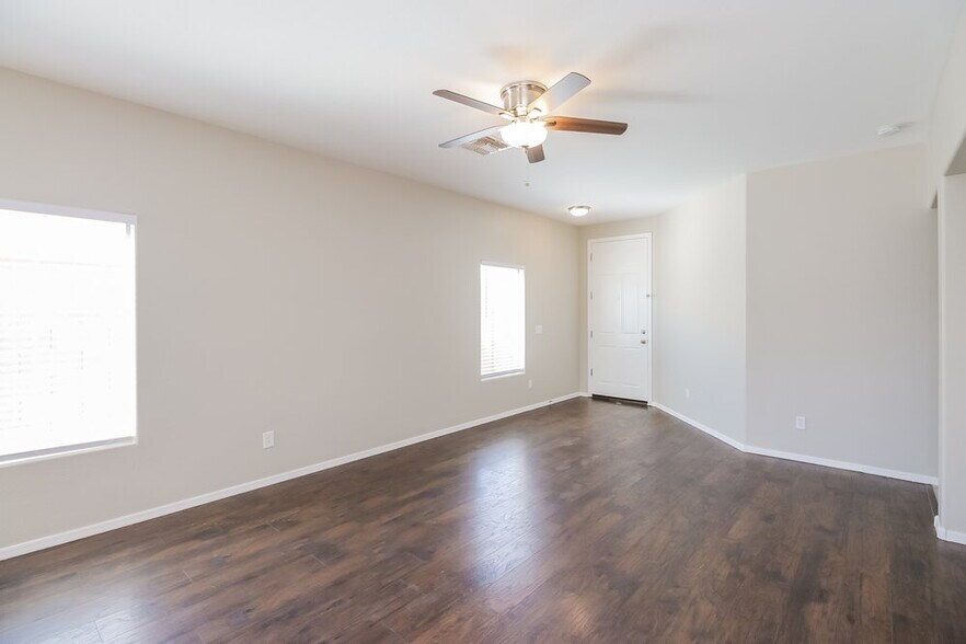 Building Photo - 3377 E Cowboy Cove Trail