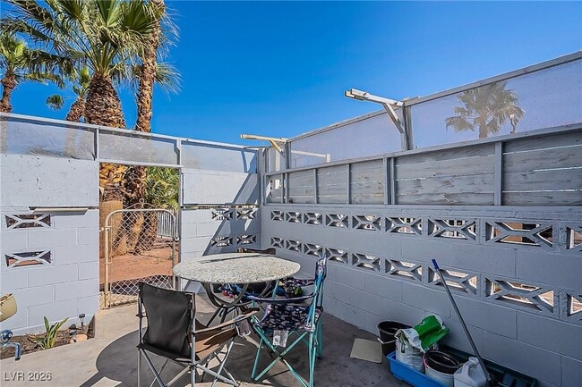 Building Photo - 5168 Garden Ln