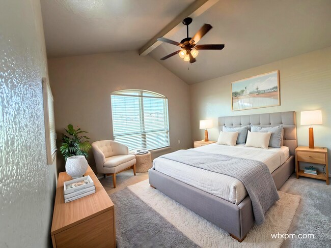 Building Photo - Spacious 4-Bedroom Home on 2 Acres in Bushland South