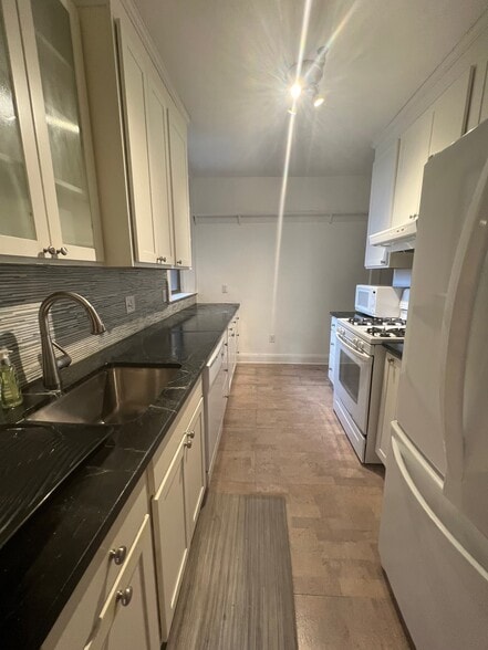 Building Photo - 10 Jamaicaway