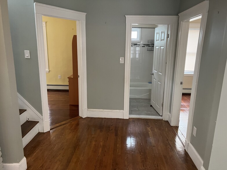 Building Photo - 55 Navarre St
