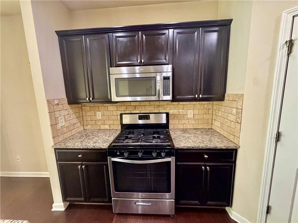Building Photo - 4615 Woodbine Way