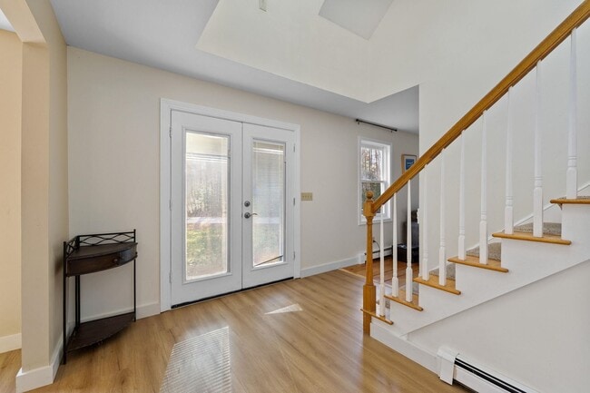 Building Photo - 31 Moulton Ave