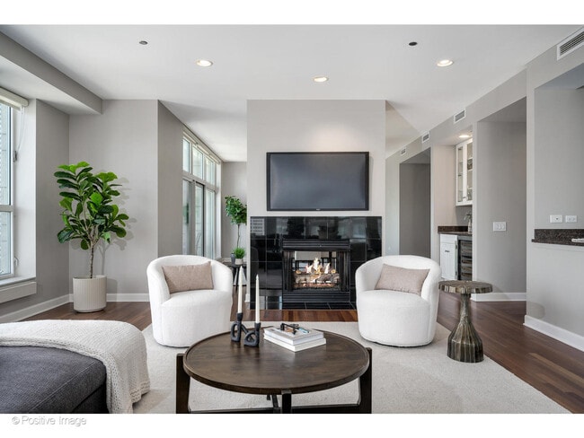 Building Photo - 415 E North Water St