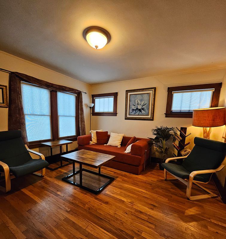 Building Photo - 1208 Emmons Ave