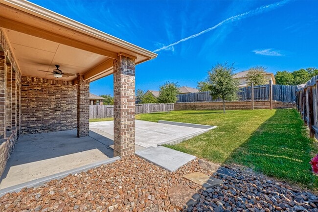 Building Photo - 8402 Coral Cove Pass Ln